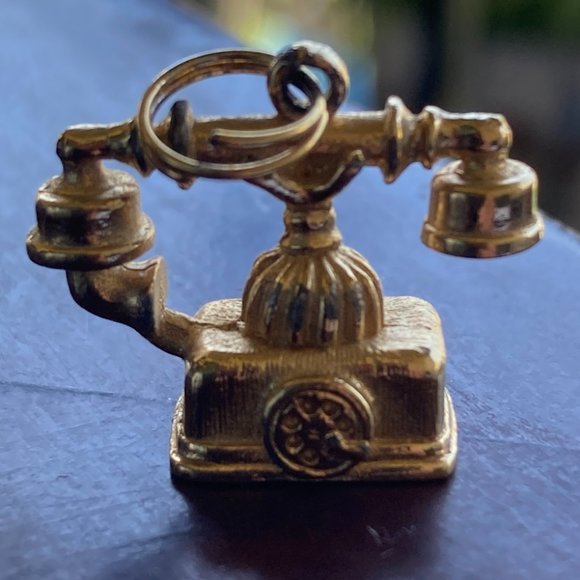 Vintage Avon Charm for Bracelet Old Fashioned TELEPHONE Women's Jewelry Gold - Picture 4 of 8
